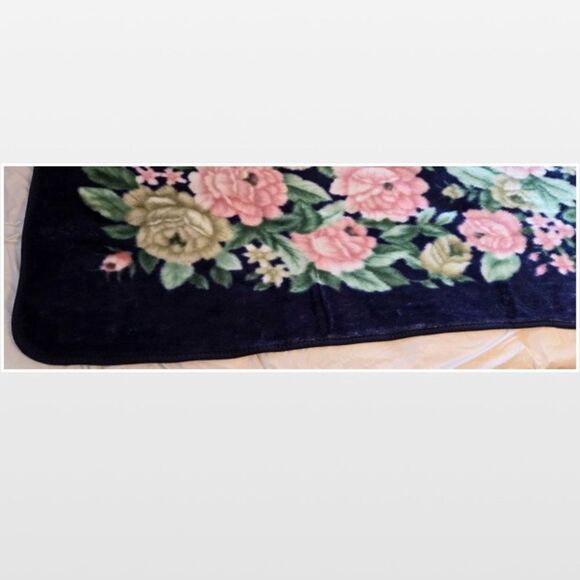 Vintage Blanket Queen Blue Reversible Pink Floral Heavy Weight Bedspread - Picture 14 of 16